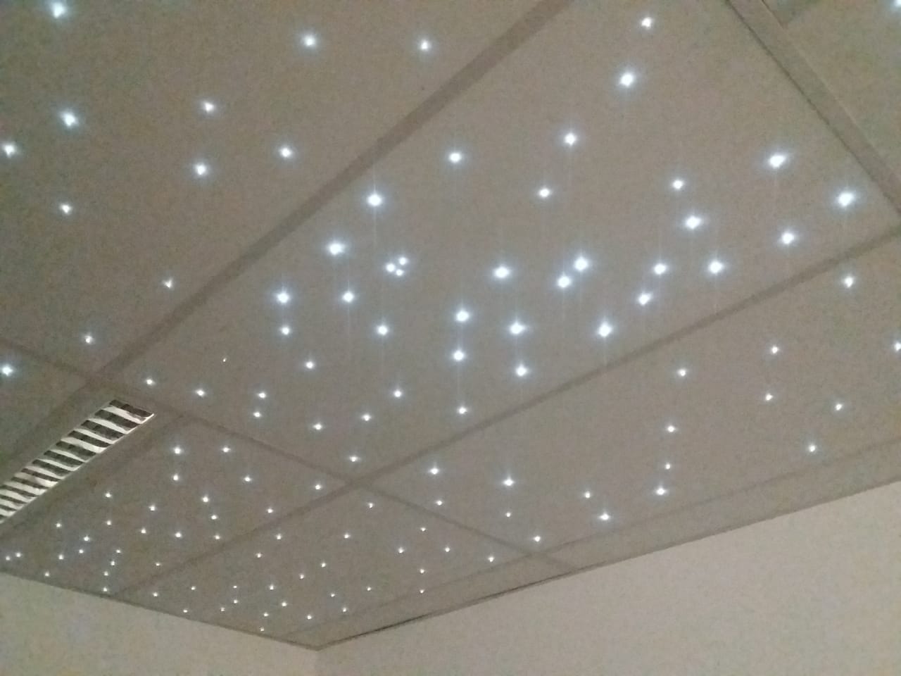sala tomografia_Noite EstreladaCeu.jpeg